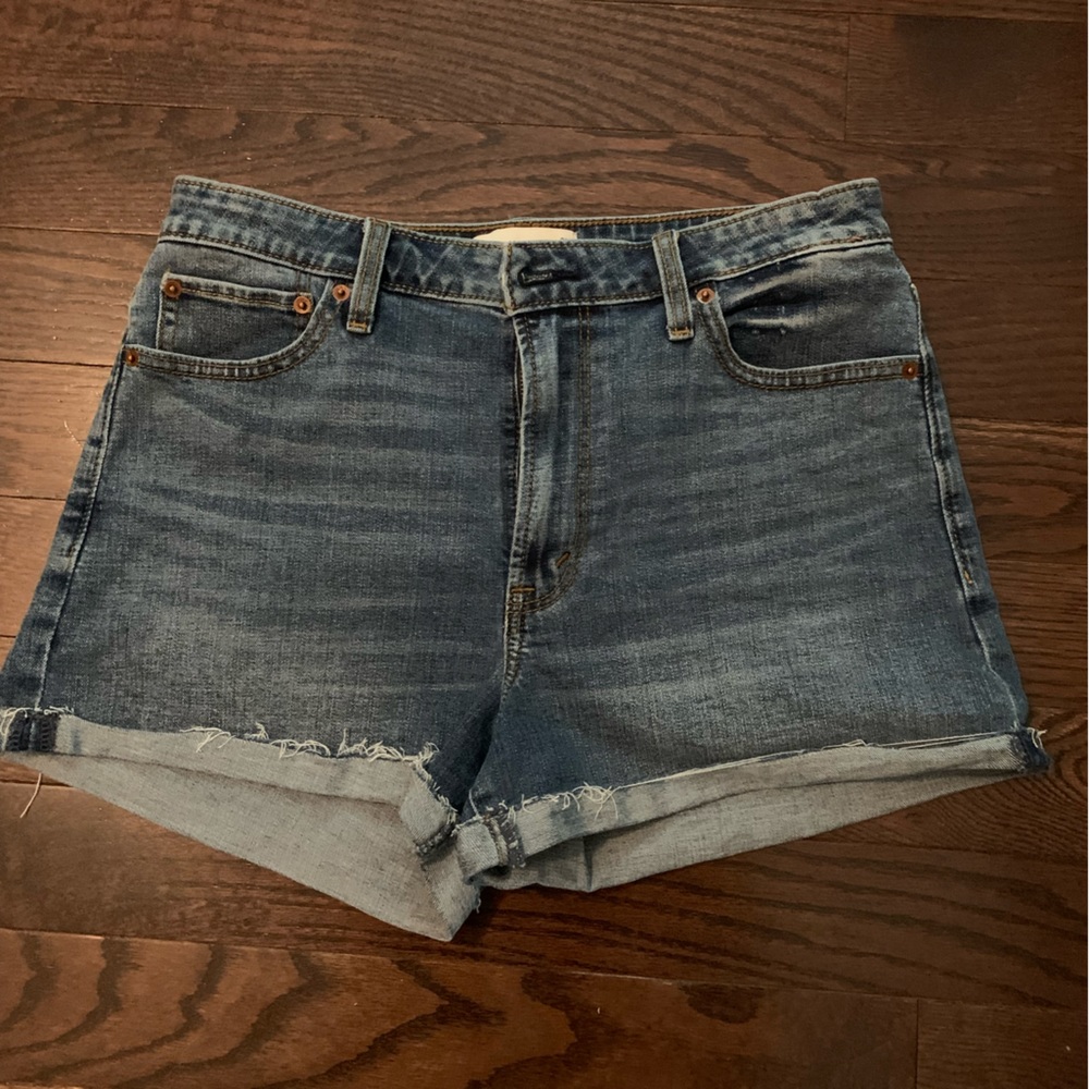 Never worn Abercrombie and Fitch Jean shorts